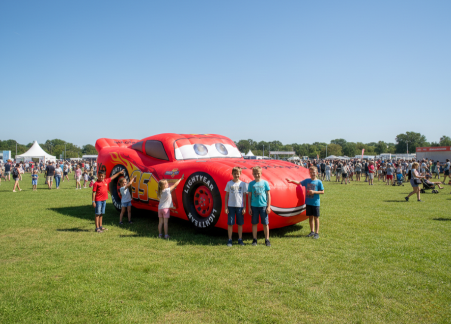 Voiture Flash McQueen gonflable